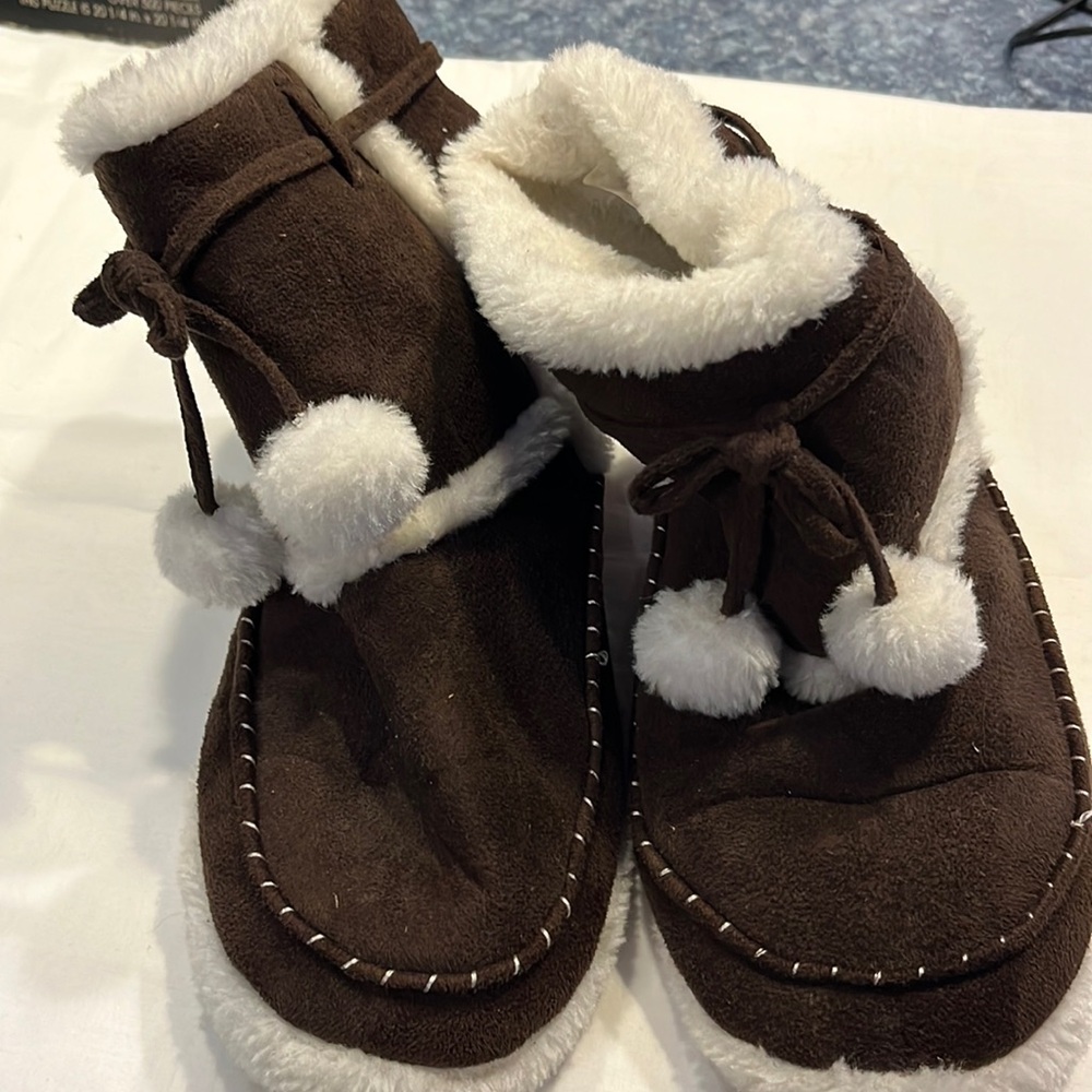 Brown with white trim and pompoms women's slippers -L/XL 9-10.  Like new